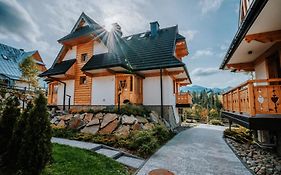 Mountain Base - Dom Hrabiego - AC